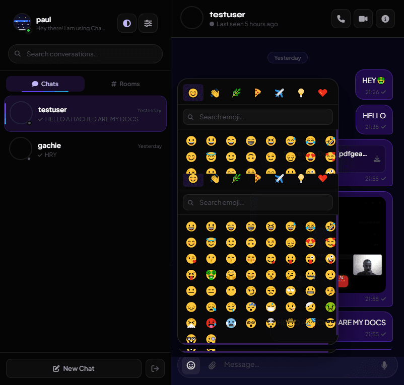 CHAT WIRH EMOJIS.png